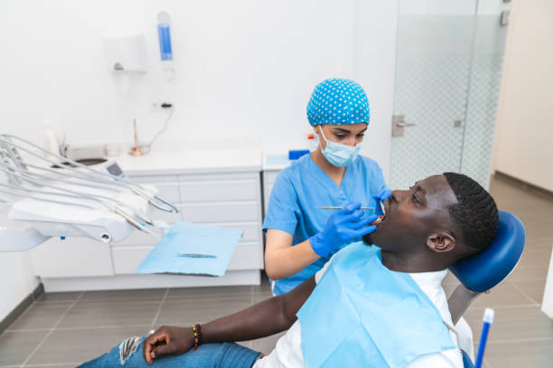 Best Weekend Emergency Dentist in Trophy Clu, TX